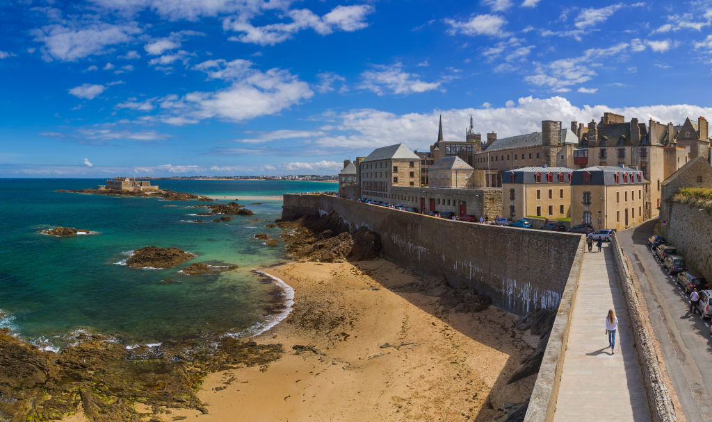 Hébergement avec piscine près du MontSaintMichel
